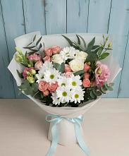 Букет цветов из:  Розы, Лизиантусы и Хризантемы в Тлюстенхабль