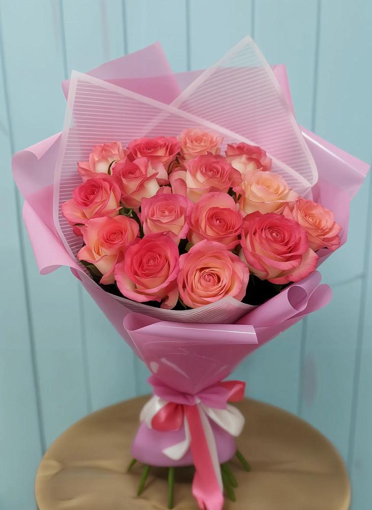Букет 15 Розовых роз Равель в Тлюстенхабль