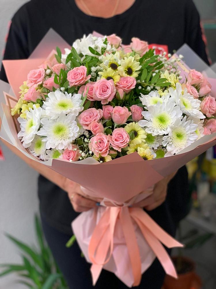 Букет цветов из: Розы и Хризантемы в Тлюстенхабль