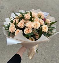 Букет Кремовые розы Латте в Тлюстенхабль