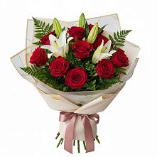 Букет цветов из:  Лилии и Розы в Тлюстенхабль