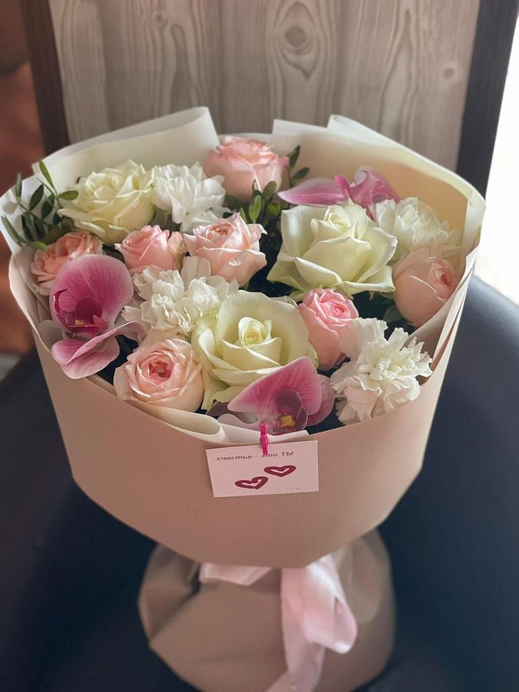 Букет цветов из: Орхидеи, Розы и Гвоздики в Тлюстенхабль