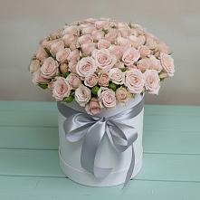 Цветочная композиция из Розы в шляпной коробке в Тлюстенхабль