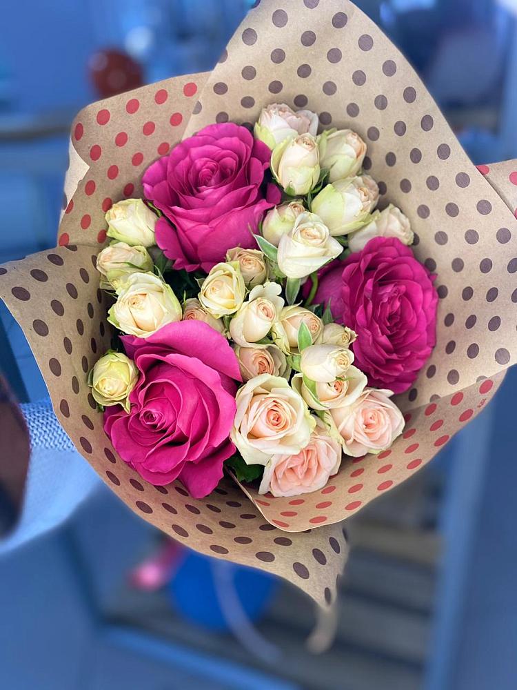 Букет цветов из: Розы в Тлюстенхабль