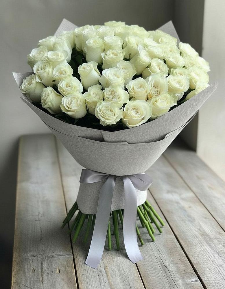 Букет 35 Белых роз в Тлюстенхабль