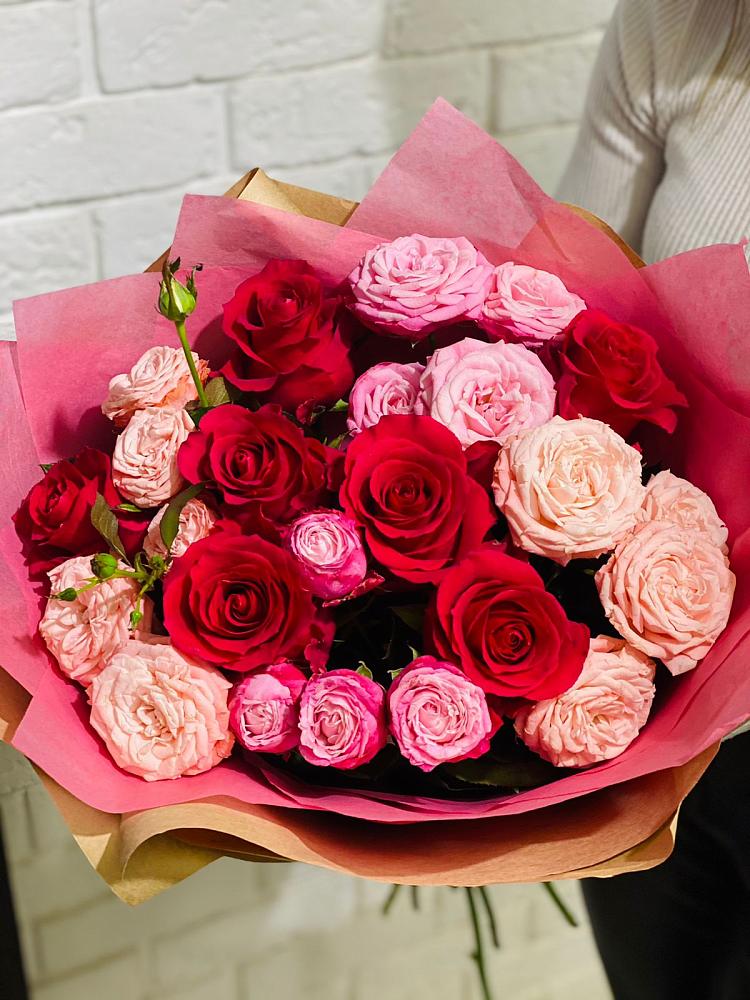 Букет цветов из: Розы в Тлюстенхабль