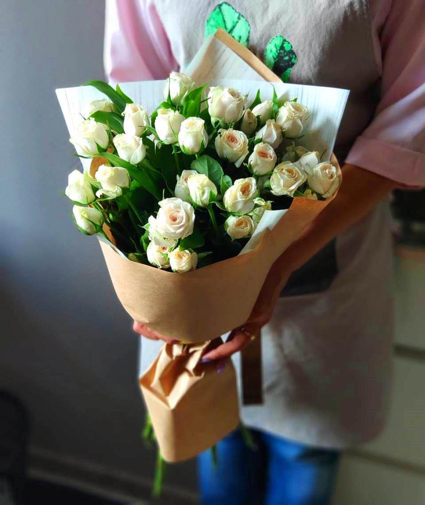Букет цветов из: Розы в Тлюстенхабль