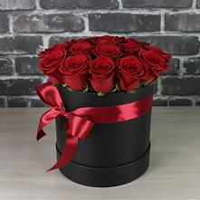 Цветочная композиция из Розы в шляпной коробке в Тлюстенхабль