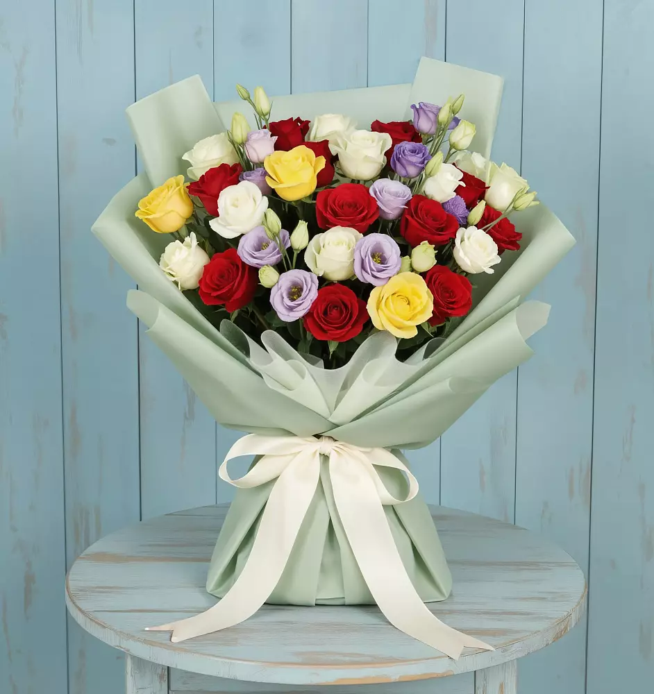 Букет цветов из: Розы в Тлюстенхабль