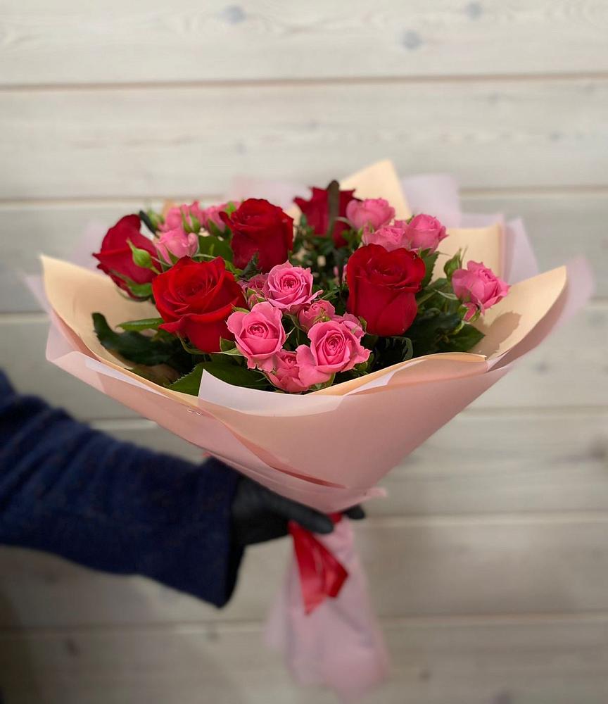 Букет цветов из: Розы в Тлюстенхабль