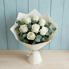 Букет Белые розы в Эвкалипте в Тлюстенхабль