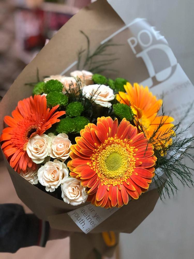 Букет цветов из: Герберы, Хризантемы и Розы в Тлюстенхабль